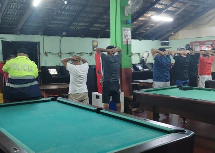 Realizan operativo en bares y discotecas para prevenir hechos delictivos