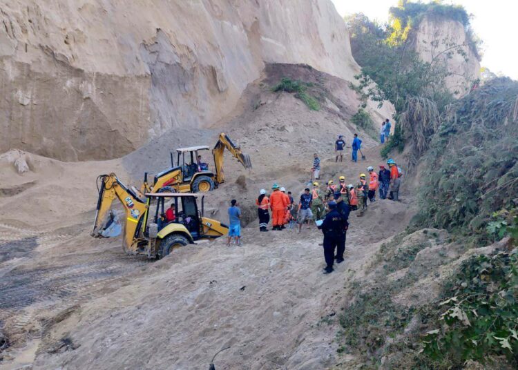 Se eleva a tres la cifra de fallecidos en derrumbe en San Pedro Perulapán