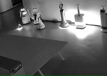 Un robot ‘secuestra’ a sus compañeros para que se vayan del trabajo