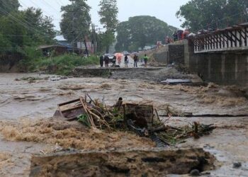 La tormenta tropical Sara se estanca en Honduras: fuertes lluvias, ríos crecidos