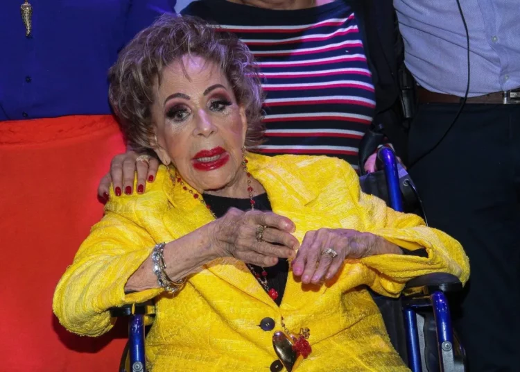 Silvia Pinal estaría en estado crítico según prensa mexicana