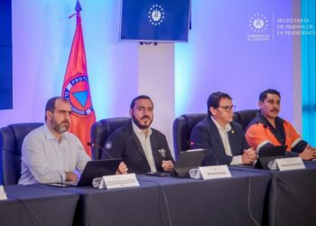 Decretan Alerta Naranja para el Área Metropolitana de San Salvador, franja costera y zona montañosa