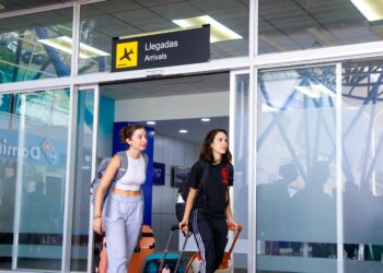 Más países cambian su alerta de viaje hacia El Salvador debido al clima de seguridad