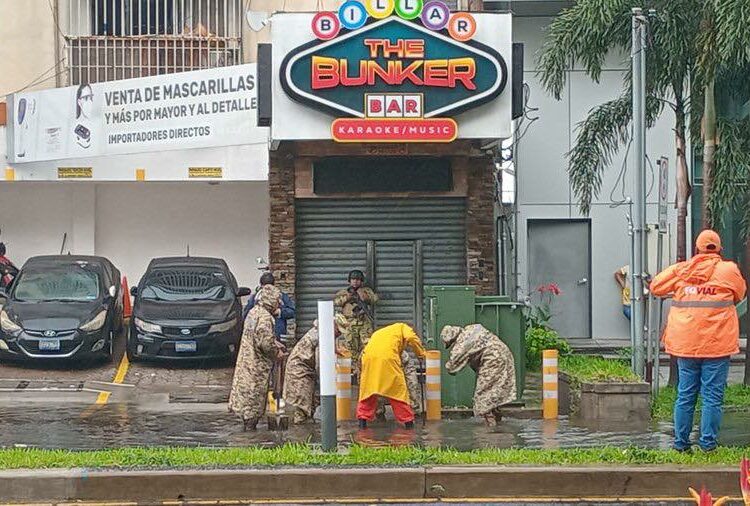 Gobierno habilita calles en Zona Rosa, luego de inundaciones causadas por tormentas