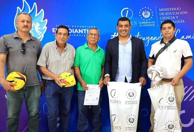 INDES y Mineducyt reconocen a los mejores del fútbol estudiantil