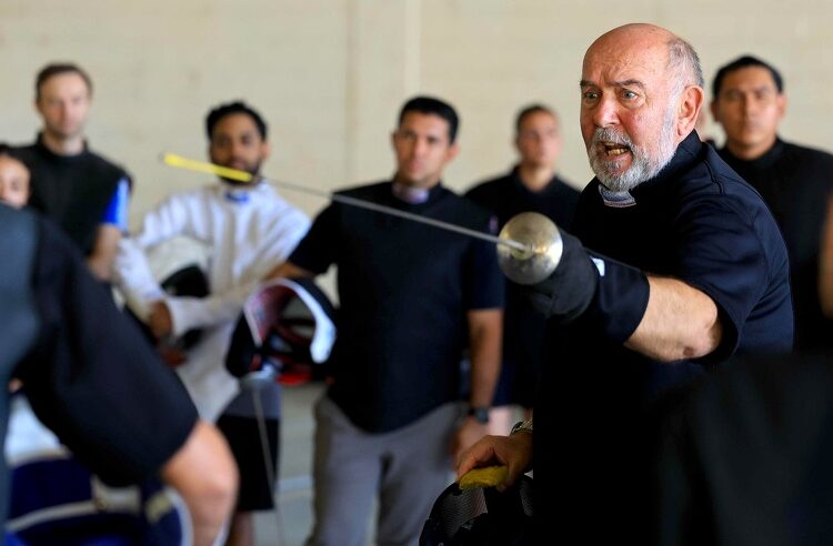 Maestro rumano, Petru Kuki, imparte el Curso Panamericano de Formación de Florete