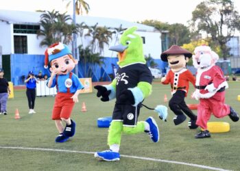 Goz logra podio en la Carrera de Botargas Navideña, en estadio Las Delicias