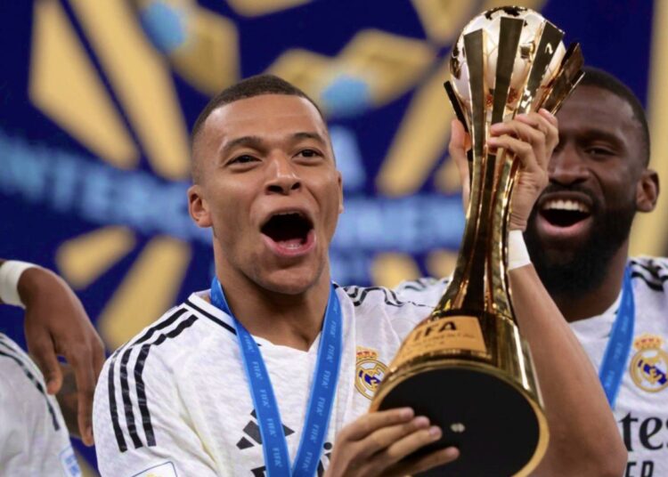 Mbappé: «Me habría quedado en el PSG toda la vida»