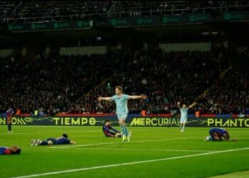 Atlético Madrid sorprende al Barcelona y le arrebata el liderato de LaLiga