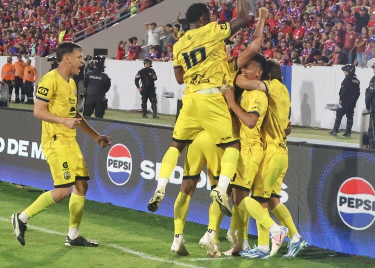 Once Deportivo gana su primer campeonato tras derrotar a FAS