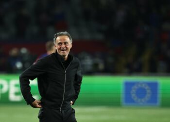 La reacción de Luis Enrique cuando llegó a una conferencia de prensa casi vacía