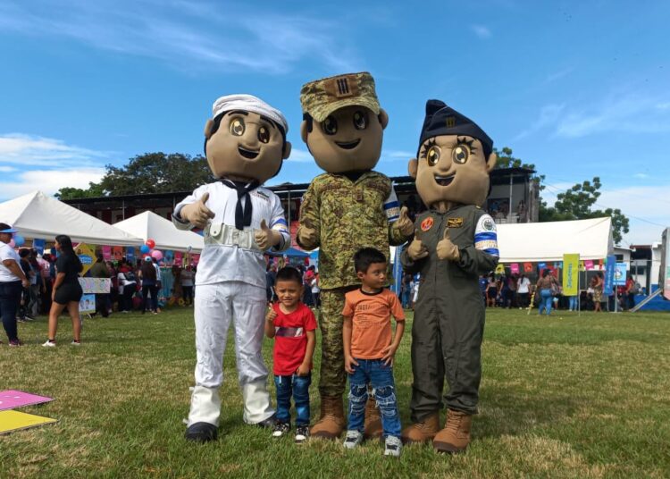 Ministro de la Defensa envió un mensaje de navidad destacando los avances en seguridad y un futuro lleno de esperanza