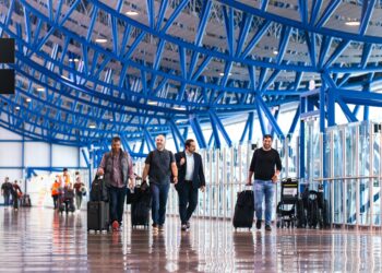 El Salvador rompe récord histórico de 5 millones de viajeros anuales en el Aeropuerto Internacional