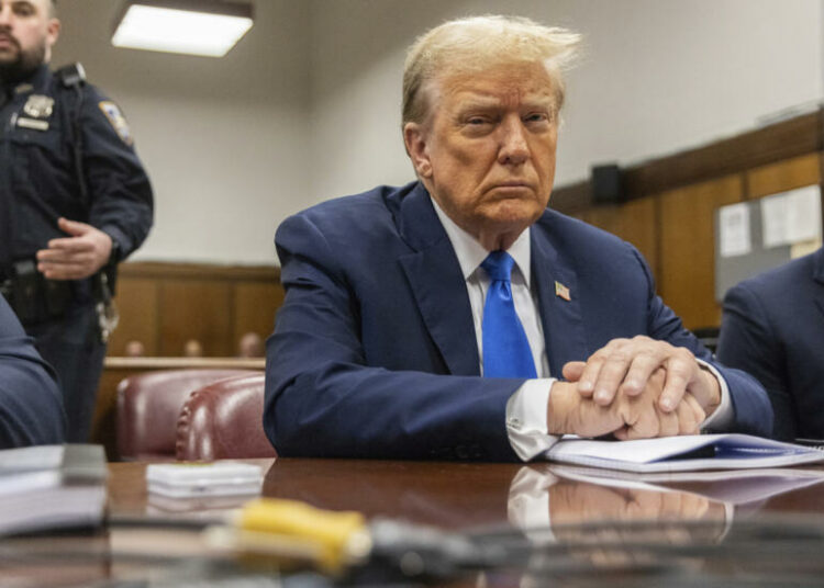 La Fiscalía de Estados Unidos pidió mantener los casos y las condenas contra Donald Trump, pese a su designación como presidente