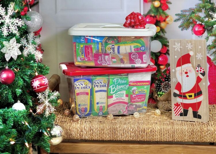 La alegría de regalar con las canastas navideñas de Global Alimentos