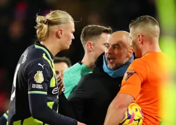 Pep Guardiola advierte: «El City corre el riesgo de quedarse fuera de la Champions»