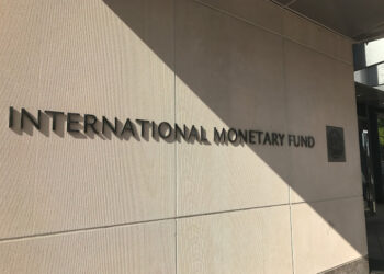 El Salvador logra acuerdo con el FMI por $1.4 mil millones