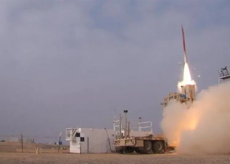 Israel intercepta un misil balístico disparado desde Yemen