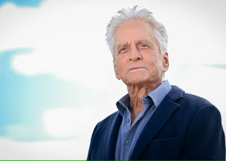Michael Douglas acusa a Silicon Valley de ‘atontar’ el negocio del cine