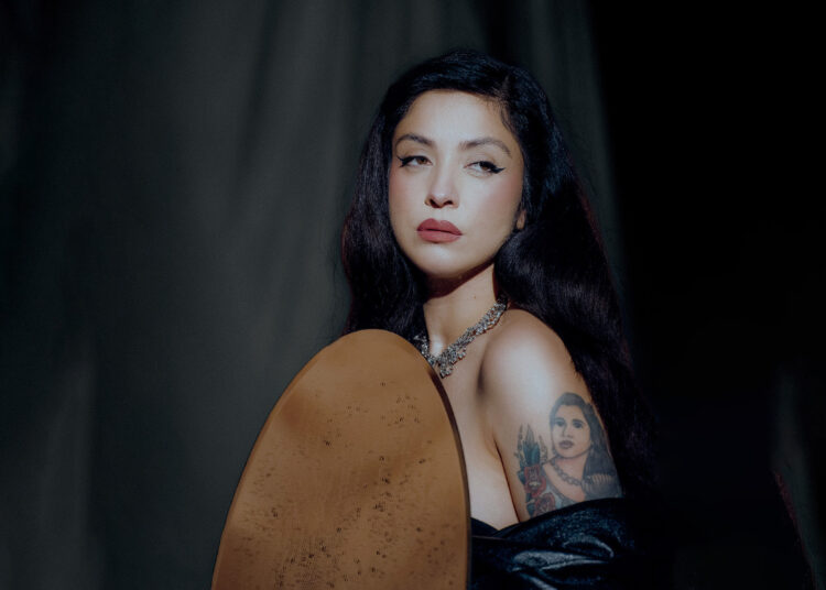 Mon Laferte habla por primera vez de la relación abusiva que vivió en su adolescencia