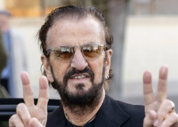 Ringo Starr anuncia su nuevo disco «Look Up», con Eric Clapton, Jimmy Page y David Gilmour ligados al proyecto