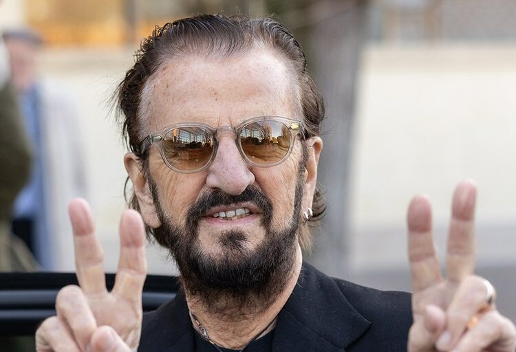 Ringo Starr anuncia su nuevo disco «Look Up», con Eric Clapton, Jimmy Page y David Gilmour ligados al proyecto