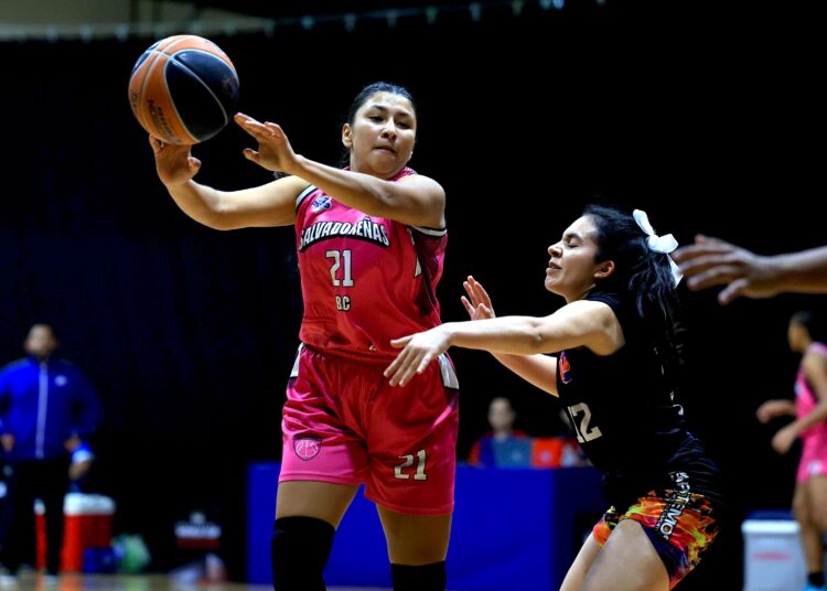 Salvadoreñas Rosa vence a Santa Tecla y se adelanta en la serie final de la Liga Femenina Sub-21