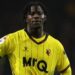 (VIDEO) El delantero del Watford, Kwadwo Baah fue expulsado por hacer un baile del ‘Fortnite’ a la afición rival