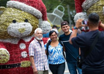 Paseo de Navidad en el Centro Histórico de San Salvador