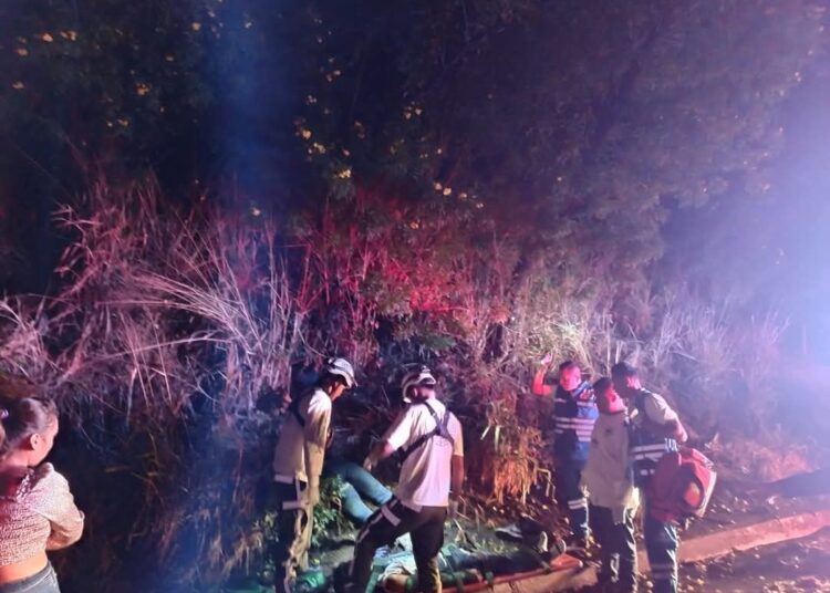 Mujer fallecida en accidente de tránsito sobre carretera Los Chorros