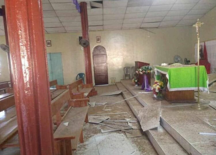 Más de 400 sismos se han registrado en las últimas horas, dejando más de un centenar de casas dañadas