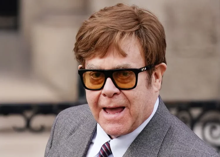 Elton John confesó que ha perdido la vista tras luchar con una infección en los ojos