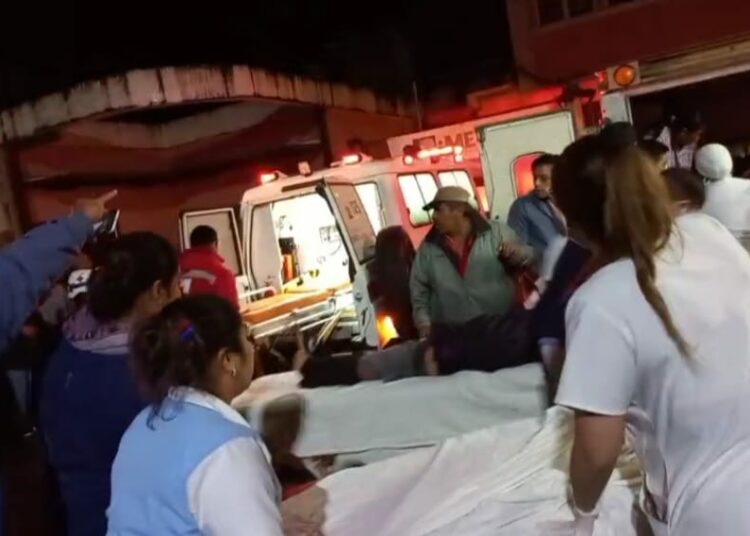 Explosión de pirotecnia en festejo en Guatemala deja decenas de heridos