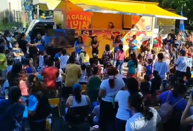 «La Casa de Lula» estuvo en San Miguel ofreciendo un día lleno de sorpresas a decenas de niños