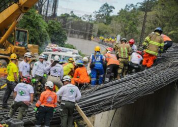 Presidente Bukele ordena investigación sobre accidente en construcción de viaducto Los Chorros que dejó 3 muertos