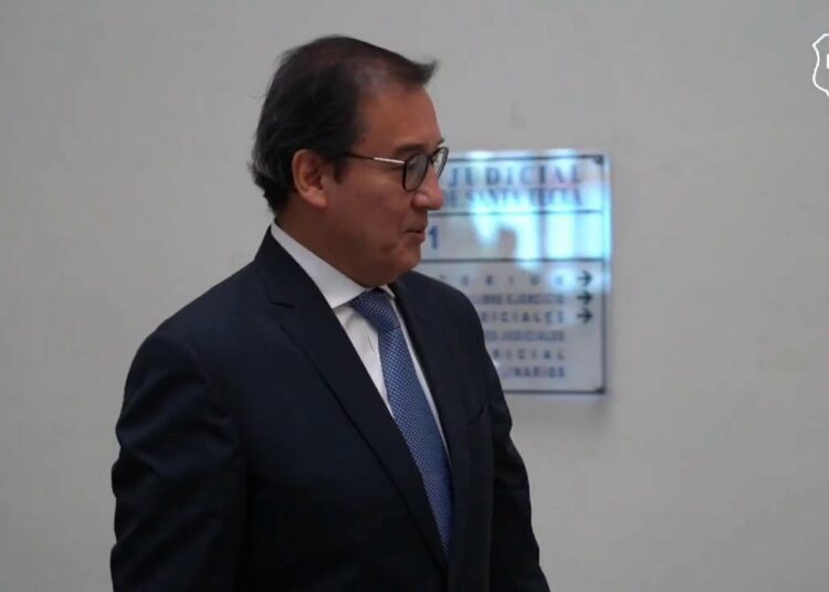 Exfiscal Luis Martínez es condenado por enriquecimiento ilícito