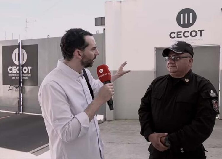 Milenio TV verifica condición de reos en el CECOT