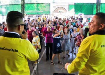 Orquesta «Nueva Esperanza» lleva alegría a beneficiarios del Instituto Salvadoreño de Pensiones