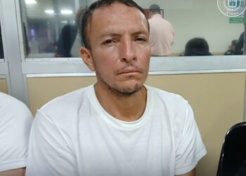 A prisión hombre que robó una computadora proporcionada por el gobierno a estudiantes