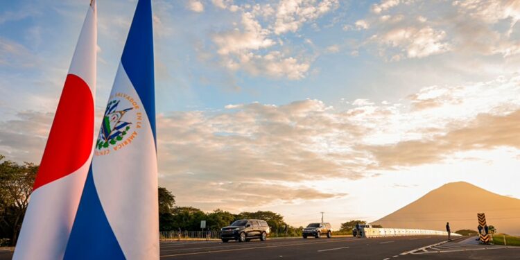 Presidente Bukele inaugura periférico Gerardo Barrios, en San Miguel