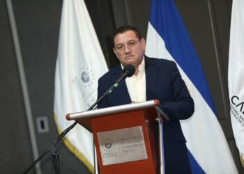 Ministro de Trabajo y CASALCO anuncian plan para evitar explotación laboral de menores en la construcción