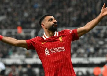 Salah establece otro récord de goles en victoria del Liverpool sobre Tottenham