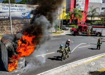 Protección Civil realiza simulacro de incendio en venta de productos pirotécnicos
