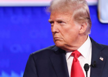 Trump dice que Estados Unidos no debe involucrarse en Siria