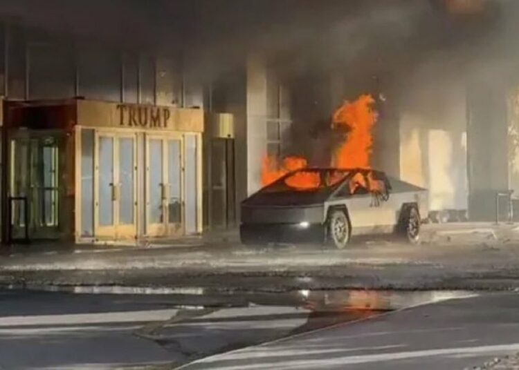 Un muerto y siete heridos al estallar un Tesla Cybertruck frente al Trump International Hotel en Las Vegas