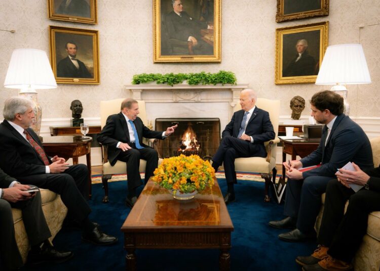 Tras recibir a Edmundo González Urrutia, Joe Biden reiteró su apoyo para “restaurar la democracia en Venezuela”