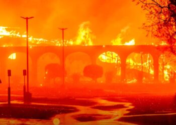 Aumentó a 24 el número de muertos por los incendios en California