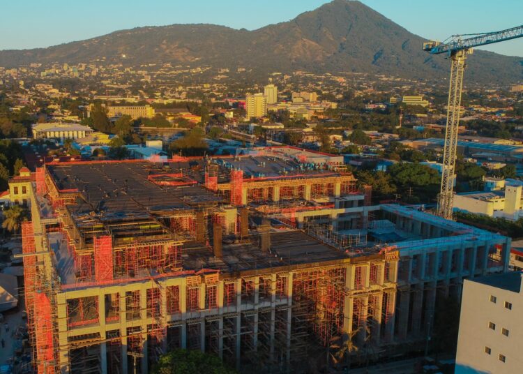 Hospital Nacional Rosales avanza con construcción moderna que beneficiará a más de 5 millones de salvadoreños