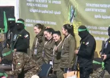 Hamás entrega a cuatro soldados israelíes a la Cruz Roja