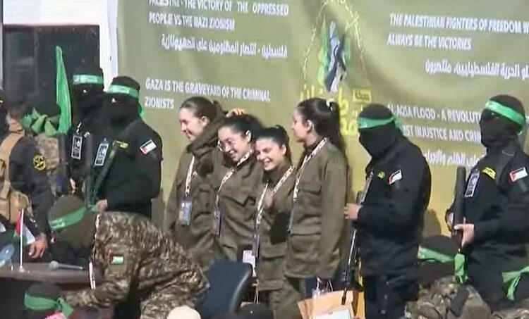 Hamás entrega a cuatro soldados israelíes a la Cruz Roja